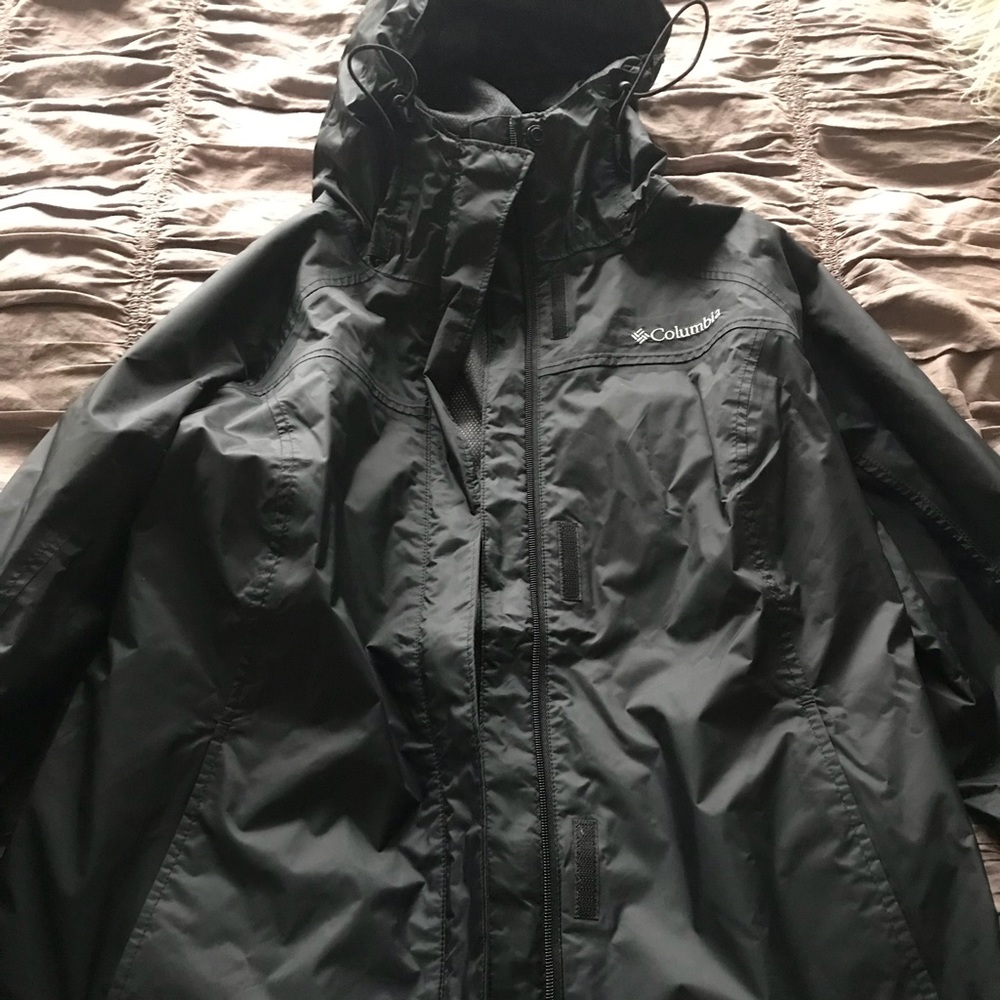 Columbia women’s rain coat